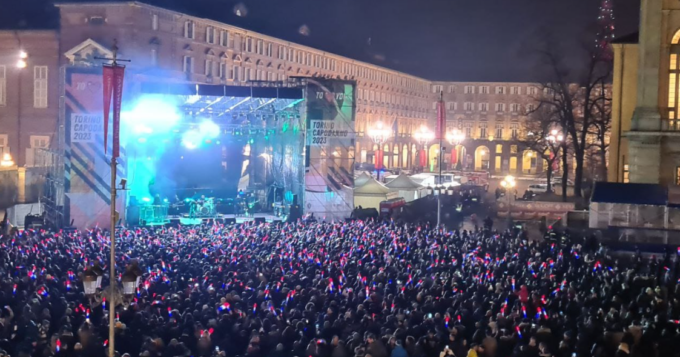 Capodanno in piazza Castello: Torino a mezzanotte omaggia Gigi D’Agostino