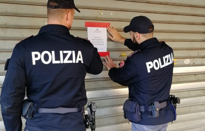 Pregiudicati, droga e armi: chiuso bar per la durata di otto giorni
