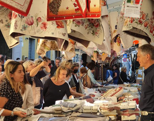 Gli ambulanti di Forte dei Marmi arrivano a Moncalieri il 22 gennaio 2023
