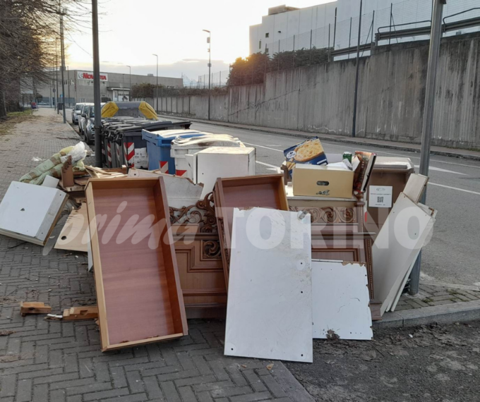 Emergenza degrado e caos rifiuti