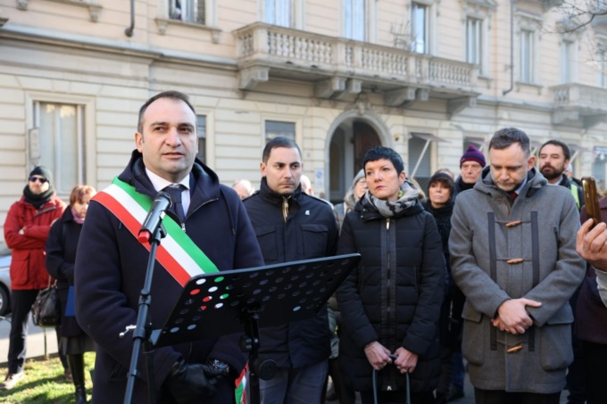 Oggi Torino ha reso omaggio alle 64 vittime della tragedia del Cinema Statuto