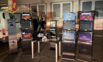 Dopo la spaccata in tabaccheria, la fuga rocambolesca: arrestati tre giovani
