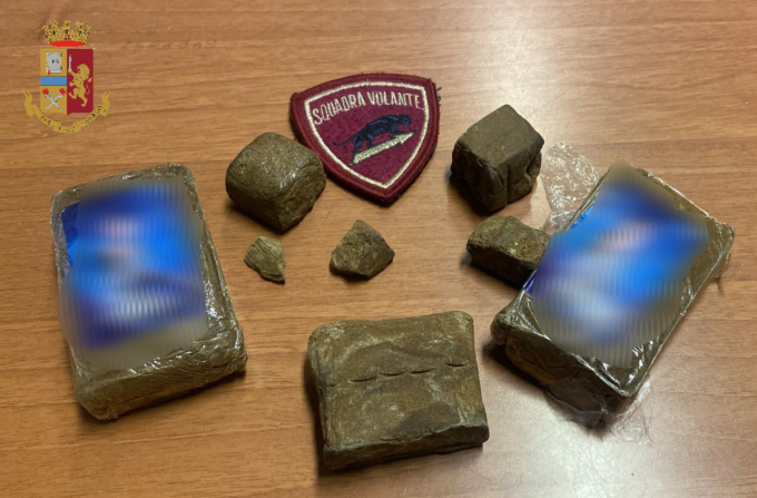 Arrestato in zona Ponte Carpanini 21enne con 250 grammi di hashish