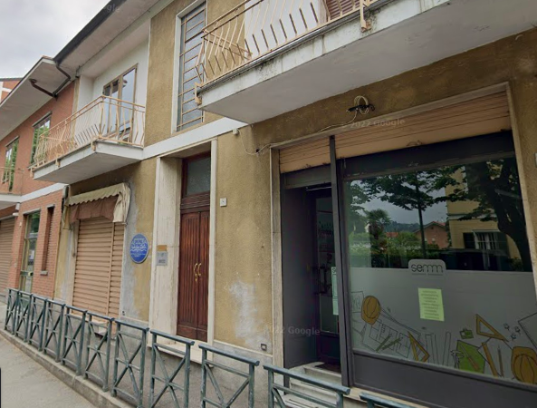 Mansarda in fiamme a Moncalieri: inquilini portati al CTO