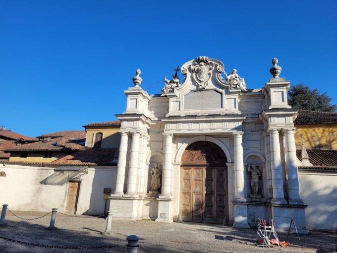 AslTo3, mostra pittorica alla Certosa di Collegno con raccolta fondi per il parto in acqua
