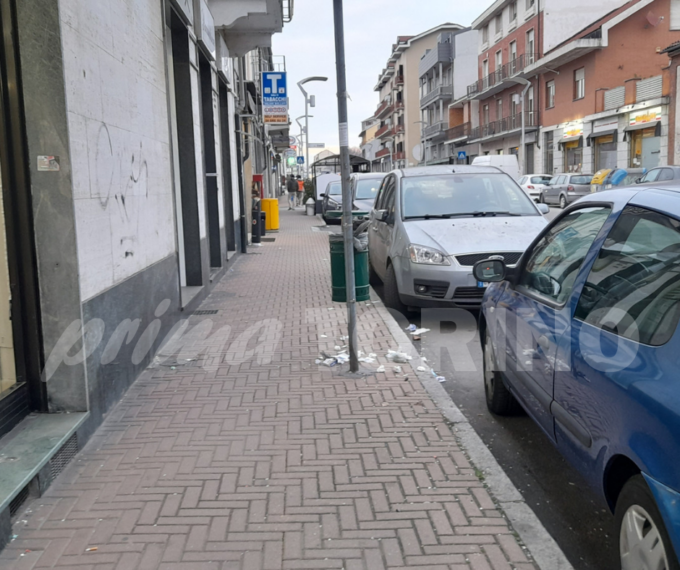 Commercio a Nichelino, i commercianti di via Torino: “Serve più pulizia, cura e attenzione alle vie dello shopping”