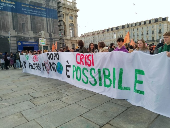 Cambiamento climatico, i ragazzi e le ragazze del Fridays For Future sono tornati in piazza a Torino