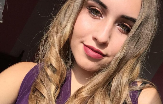 Addio Cristina: chi era la 19enne schiantatasi insieme a due amiche contro un palo