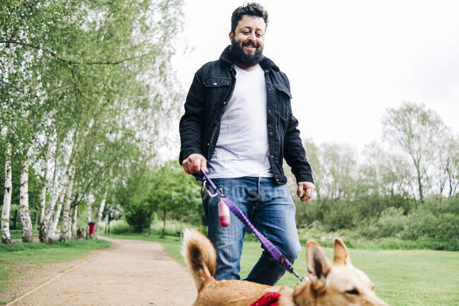 I comuni di Carmagnola e Orbassano ricorreranno al dna dei cani per multare i padroni che non raccolgono gli escrementi