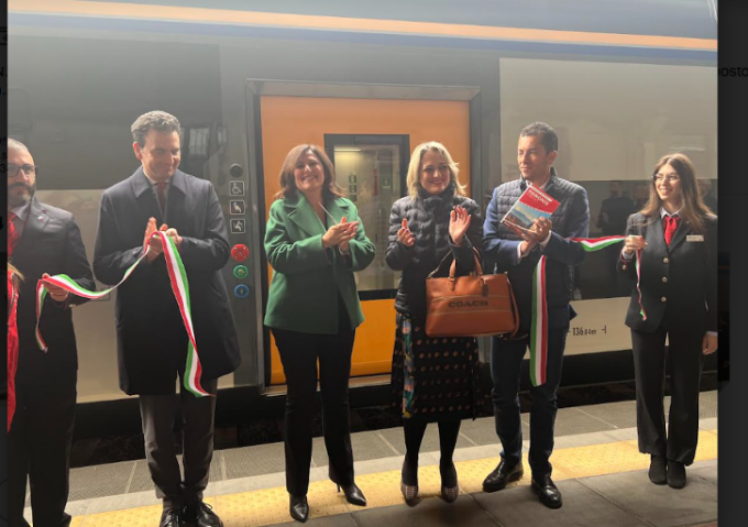 Da oggi è in servizio il quinto treno Rock sulla Torino-Milano