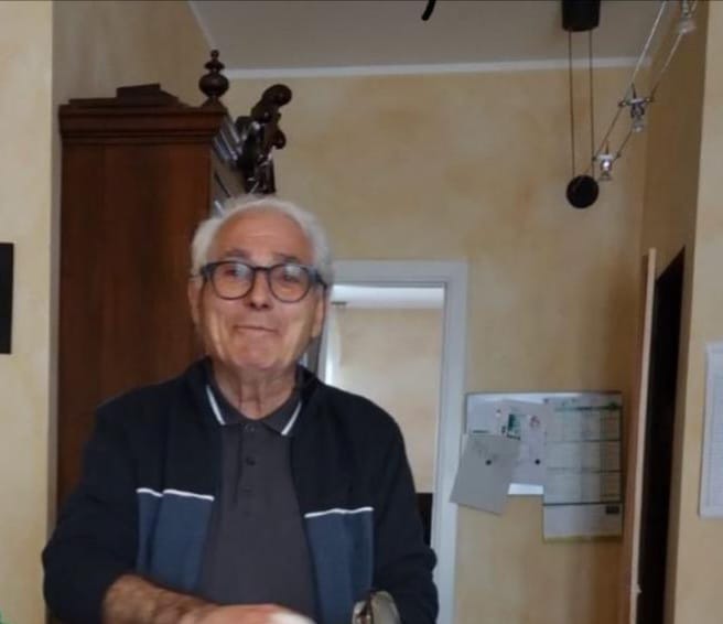 Si allontana dalla sua abitazione e viene ritrovato morto dopo alcune ore nel Rio Tepice a Chieri