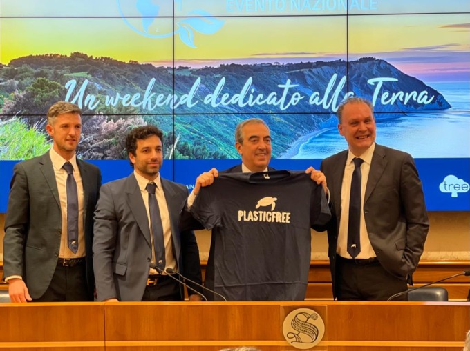 Un weekend dedicato alla terra per rimuovere 500 tonnellate di plastica e rifiuti con 11 tappe piemontesi