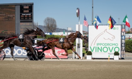 Pasquetta con il "Gp Costa Azzurra" all'ippodromo di Vinovo