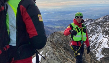 Escursionista si frattura caviglia, recuperato nella notte dal Soccorso Alpino