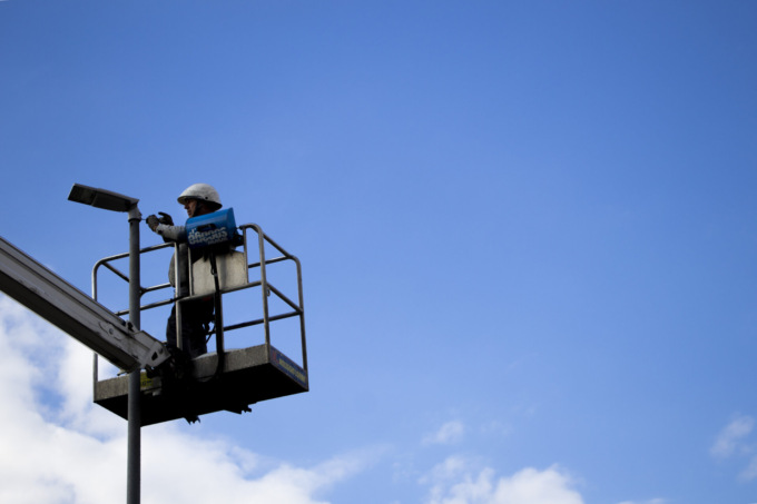 Collegno, iniziata la riqualificazione degli impianti dell’illuminazione pubblica sul territorio comunale