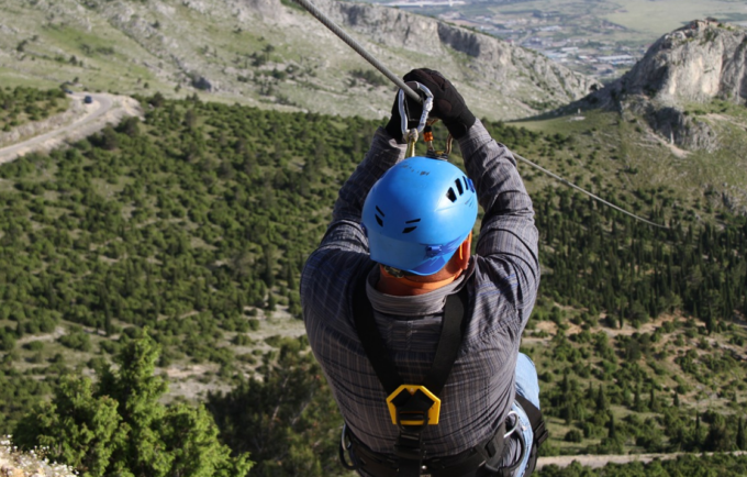 Terrore ad alta quota: due turisti bloccati sulla teleferica, salvati dal Soccorso Alpino