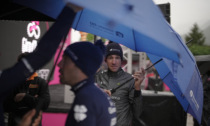 Giro d'Italia: la pioggia non regala tregue e fa cancellare il passaggio in Valle d'Aosta
