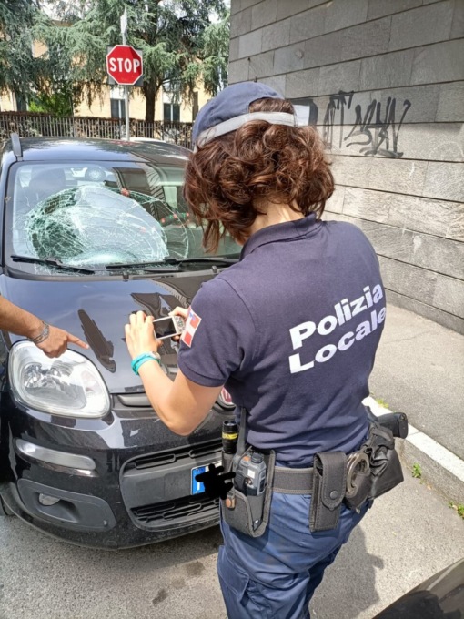 Ragazzo sul monopattino investito da un’auto alla rotonda tra via XXV Aprile e via San Matteo a Nichelino