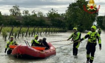 Alluvione Emilia Romagna, soccorse due donne bloccate in casa da una squadra dei pompieri torinesi