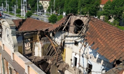 Crollata una porzione di tetto dell'ex stazione di Porta Susa
