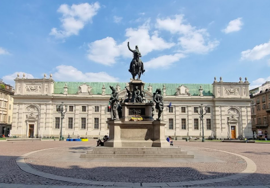 Carlo Alberto detronizzato: entro il 2025 la statua dovrà fare spazio al cantiere per la linea 2 della metro