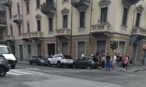 Il video del violento scontro tra due auto in via Spalato nel quartiere San Paolo
