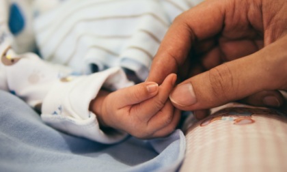 Ospedale Regina Margherita: neonato salvato con un intervento in endoscopia mai effettuato prima su un bimbo così piccolo