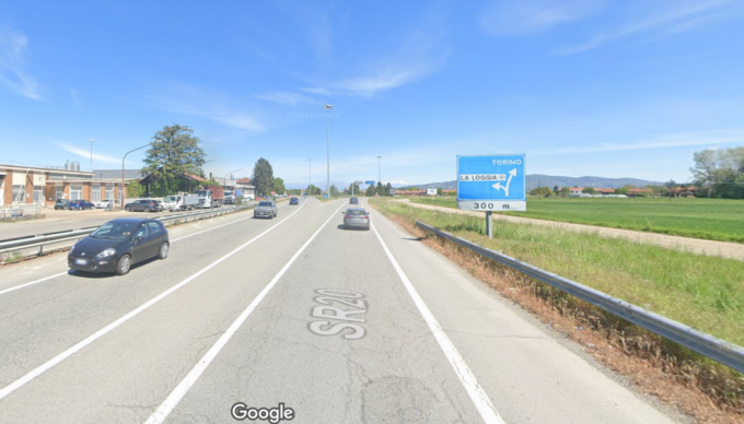 Scontro tra due auto sull’ex SS20 a Carignano