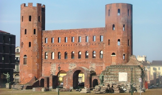 Uomo ucciso alle Porte Palatine di Torino, omicida arrestato