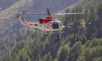 Auto precipita in una scarpata in Val Susa: un morto e un ferito