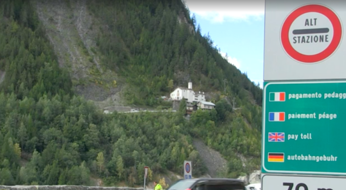 Traffico in tilt tra Italia e Francia: attesa per domani quando si capirà il destino del Frejus
