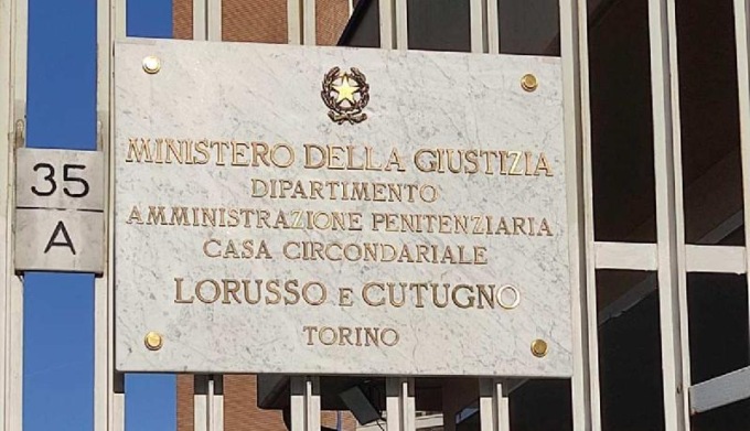 Neonato di un mese in carcere al Lorusso e Cotugno con la madre, il deputato Grimaldi: “Situazione inaccettabile che va sanata”