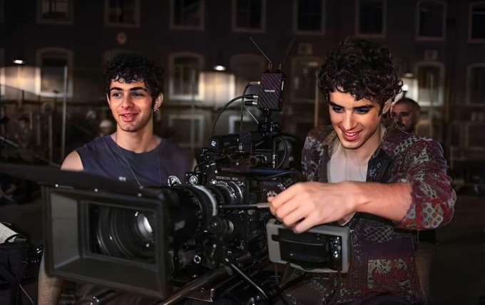 Il tour degli attori di Mare Fuori finalmente a Torino