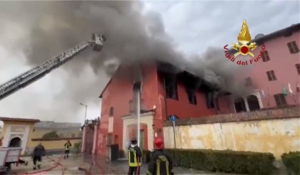 Incendio al castello di Piobesi, fiamme all’interno della scuola di alta cucina Ifse