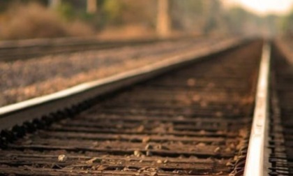 Investimento mortale sui binari, circolazione ferroviaria bloccata a Torino