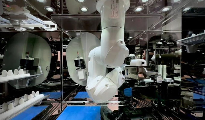 Al Mauriziano un robot per preparare i farmaci oncologi personalizzati per ogni paziente