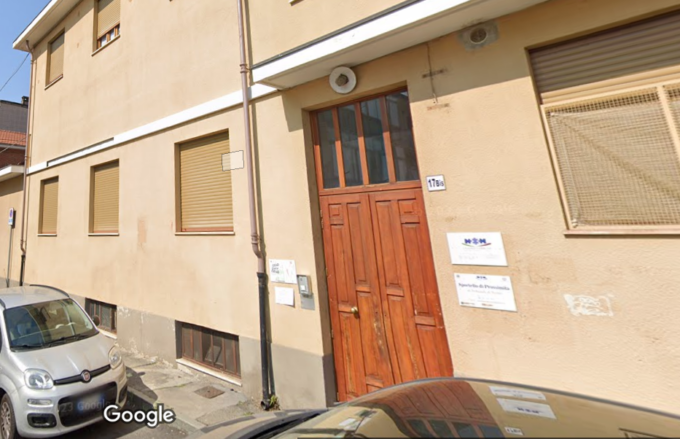 Non gli danno subito la casa popolare a Moncalieri e minaccia di suicidarsi