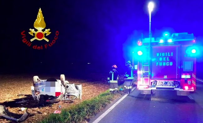 Due incidenti gravi nella notte: morti sul colpo un 30enne e una 57enne