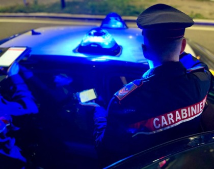 Tentano una rapina in pieno centro: arrestati dai carabinieri
