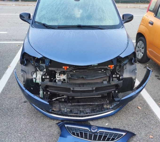 Boom di furti e danneggiamenti contro le auto a Nichelino
