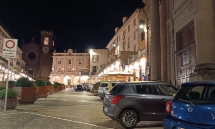 Polemica a Moncalieri: "Basta auto in piazza Vittorio e in via San Martino"