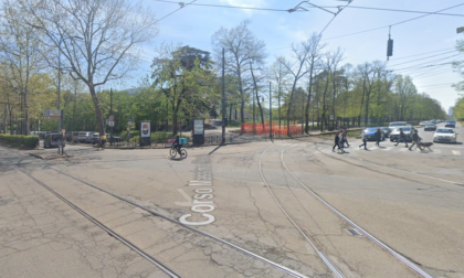 Scontro tra un'auto e un tram della linea 9 in corso Vittorio Emanuele II