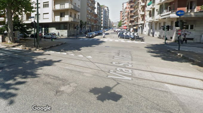 Scontro tra un’auto e una moto in corso Agnelli