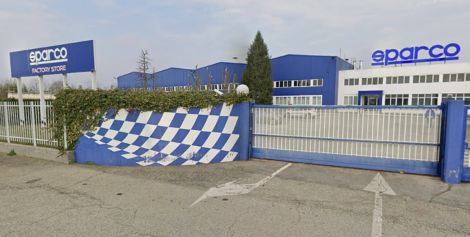 L’azienda Sparco: “3.000 euro a chi farà un figlio o lo adotterà nel 2024”