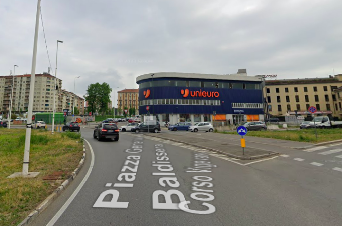 Fidanzati aggrediti mentre passeggiavano in Barriera di Milano, salvi grazie all’aiuto dei passanti