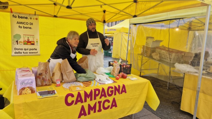 “Fa bene”: il progetto di raccolta di cibo fresco nei mercati contadini per persone in difficoltà