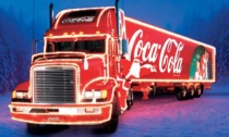 Il Coca Cola Truck fa tappa a Torino dove invita a riflettere sull'importanza della condivisione
