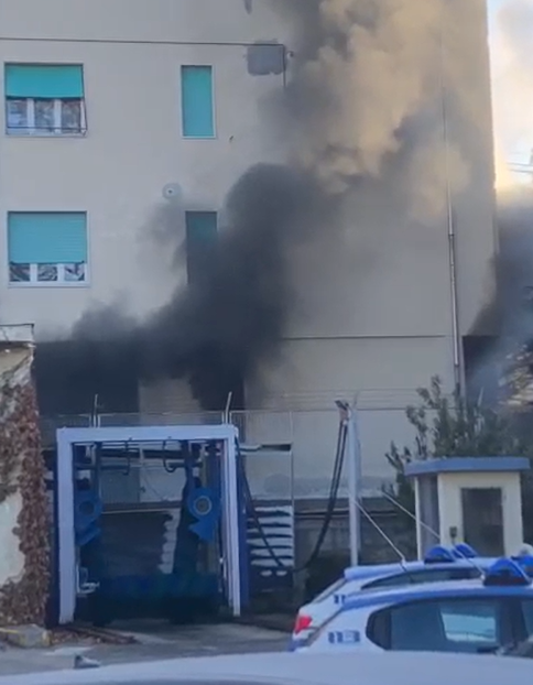 Incendio in un condominio ad Asti