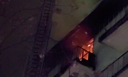 Incendio in un alloggio in centro: la candela era troppo vicino alla tenda