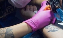 Tatuatore guadagna più di 400mila euro ma ne dichiara soltanto 1000 all'anno al fisco